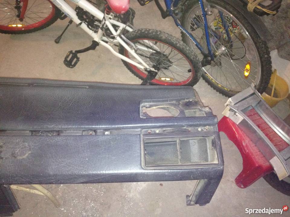 Deska rozdzielcza Audi c3 1987r Tychy