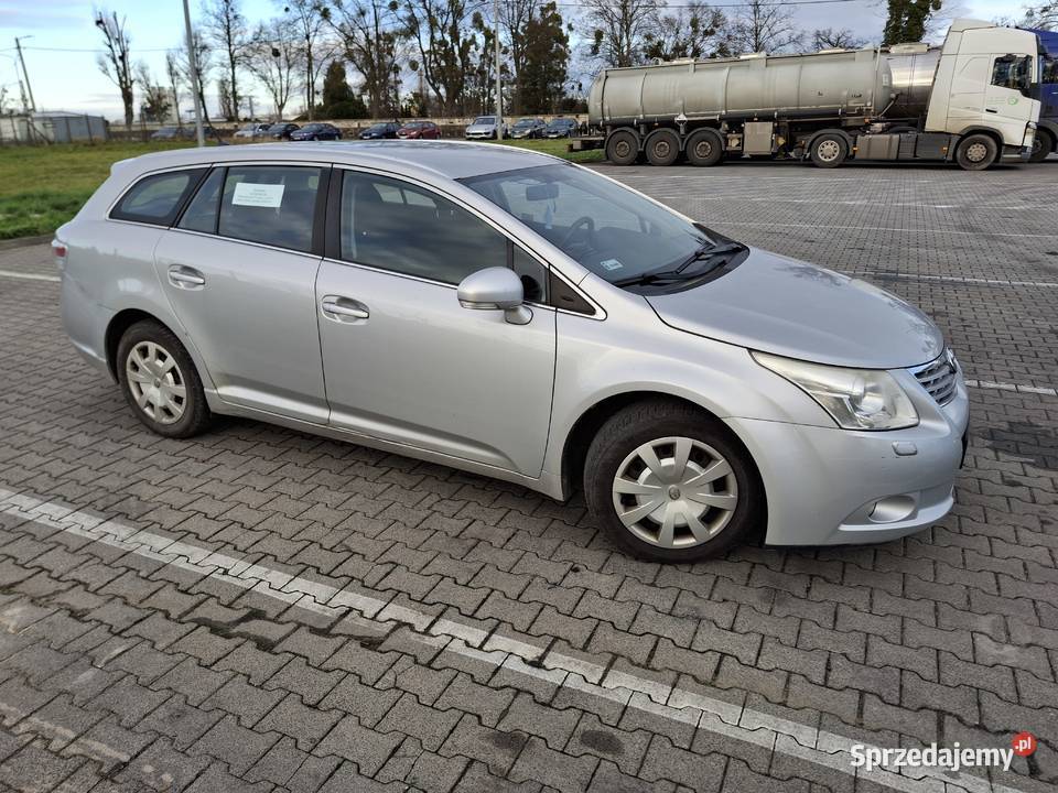 Toyota Avensis T27 2011r D4D 20 diesel 126 Brzeg