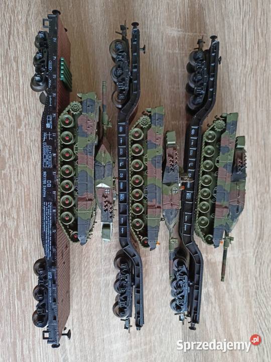 6 wagonow z pojazdami wojskowymi skala HO nowe