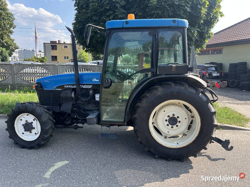 Ciągnik Sadowniczy Holland TN65F New Holland Kazimierz Biskupi