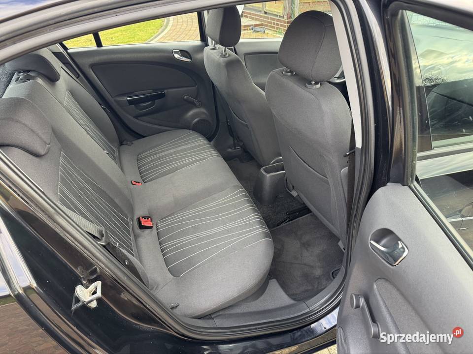 Opel Corsa 2010 Benzyna 12 1229cm3 Drezdenko