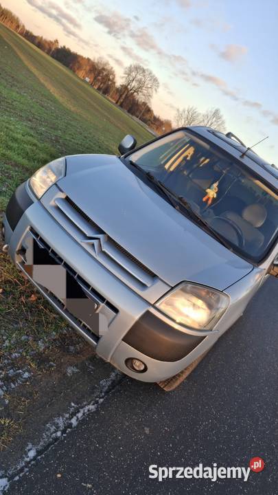 Samochód osobowy wielkopolskie Książ Wielkopolski