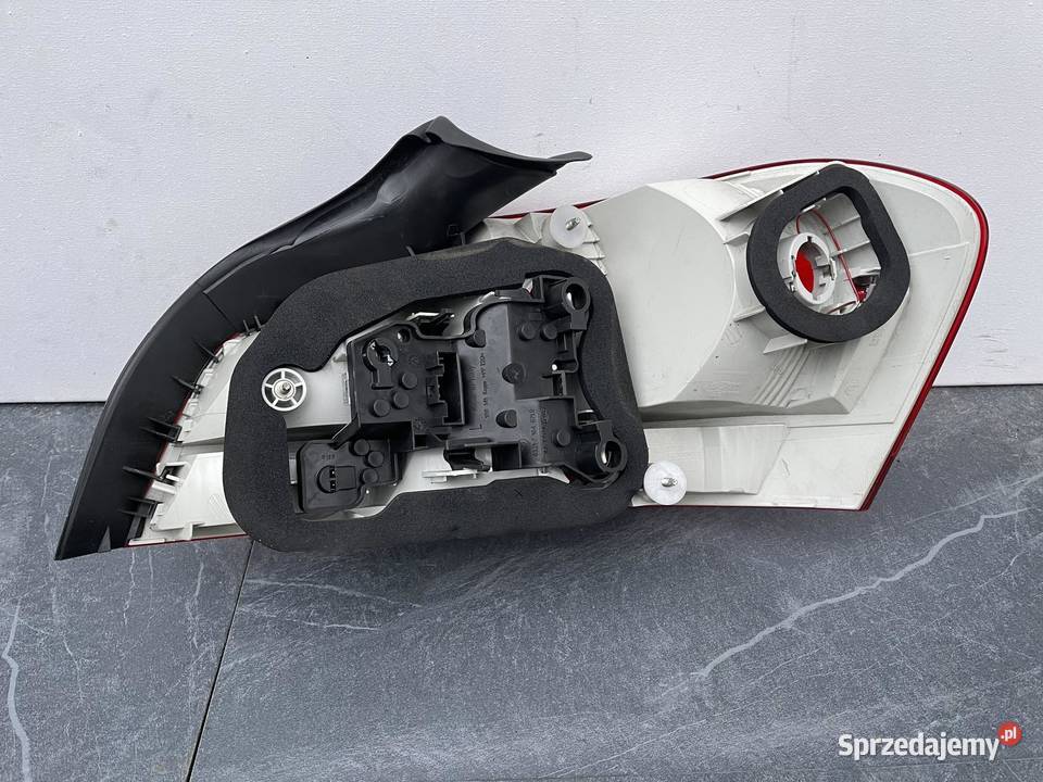 BMW 1 COUPE LEWA LAMPA TYŁ Ostroróg