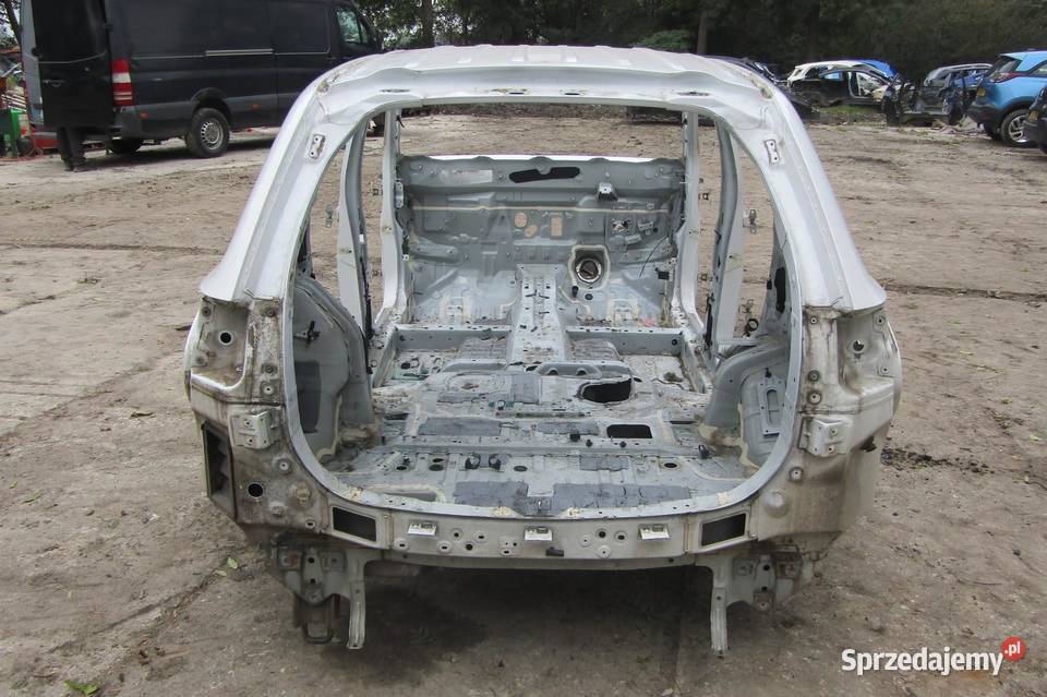 PAS TYLNY WANNA W13 MITSUBISHI OUTLANDER III