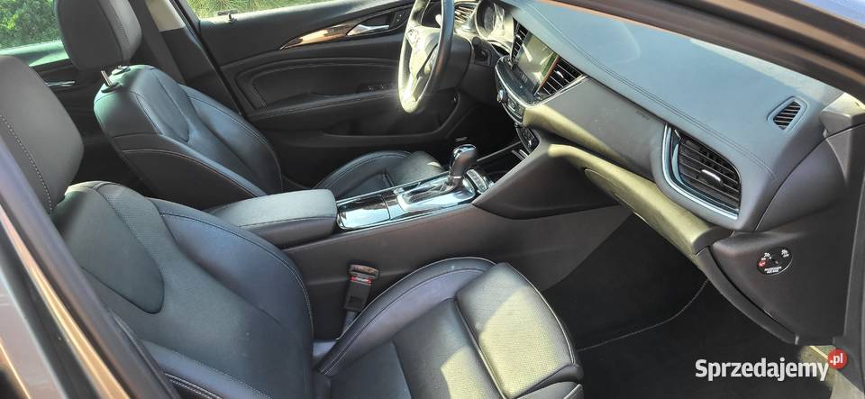 Opel Insignia 20 Cdti z 2017 roku Najbogatsza Insignia Koluszki