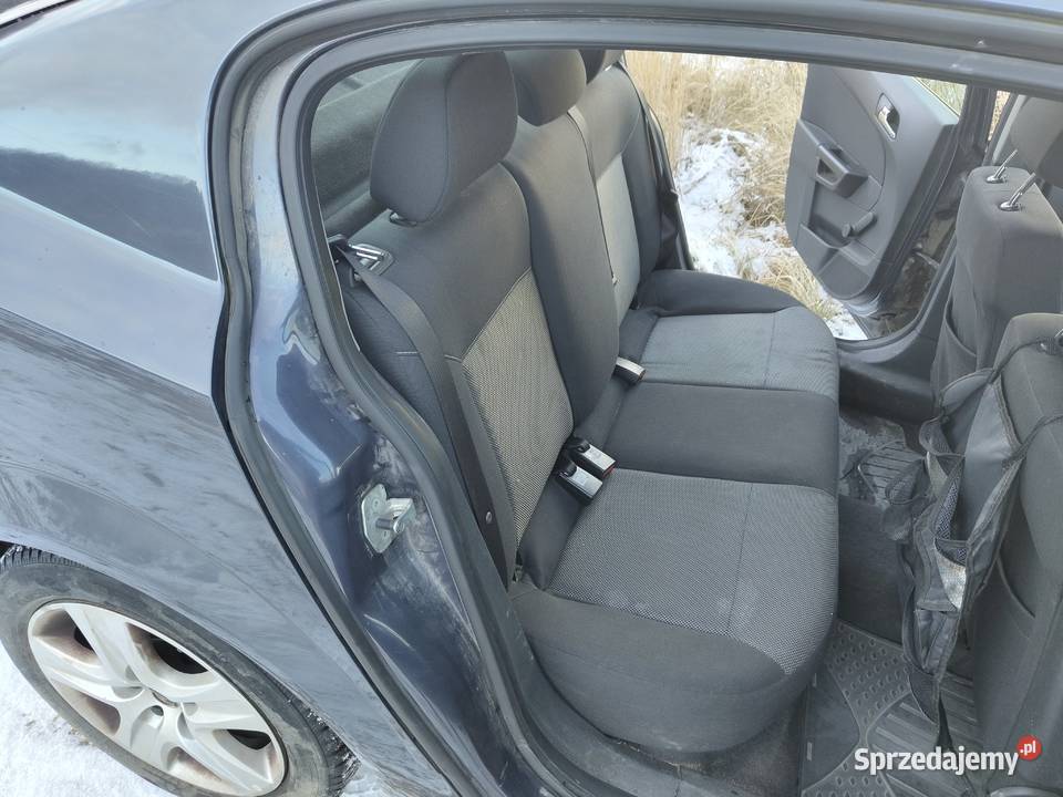 Opel Astra H Sedan 16 Enjoy Zarejestrowany w Polsce Astra