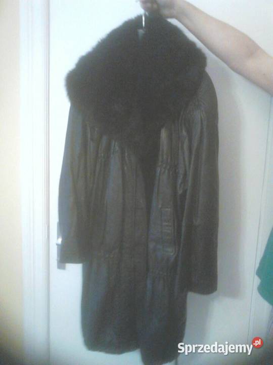 Skorzana kurtkaplaszcz damska z duzym futrzanym Bez wzoru Gdańsk