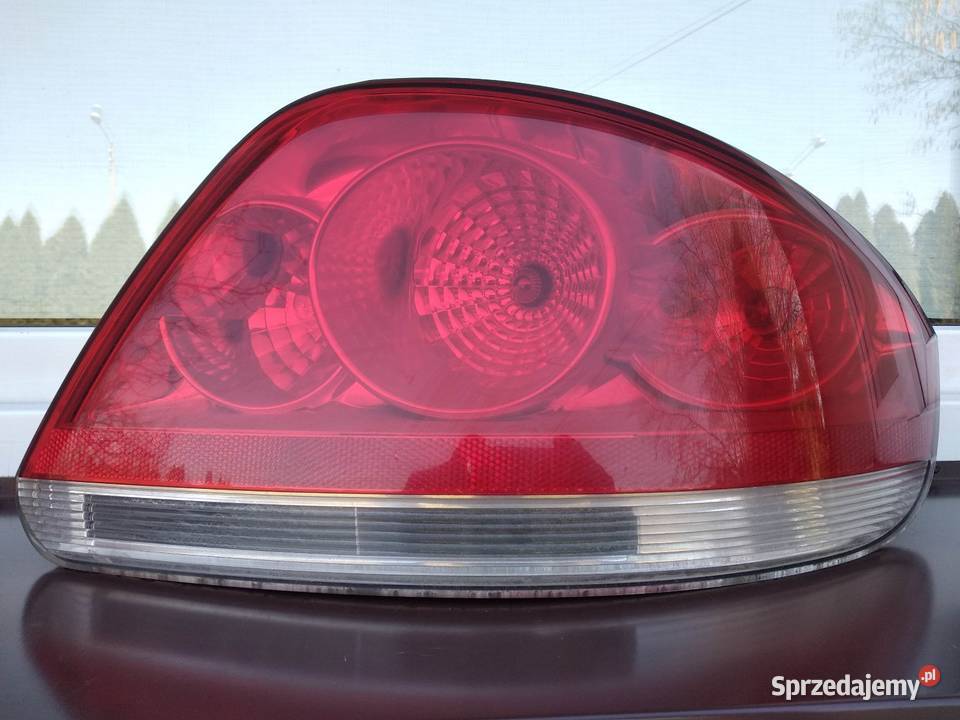 Fiat Linea lampa tył tylna prawa wkład oprawka