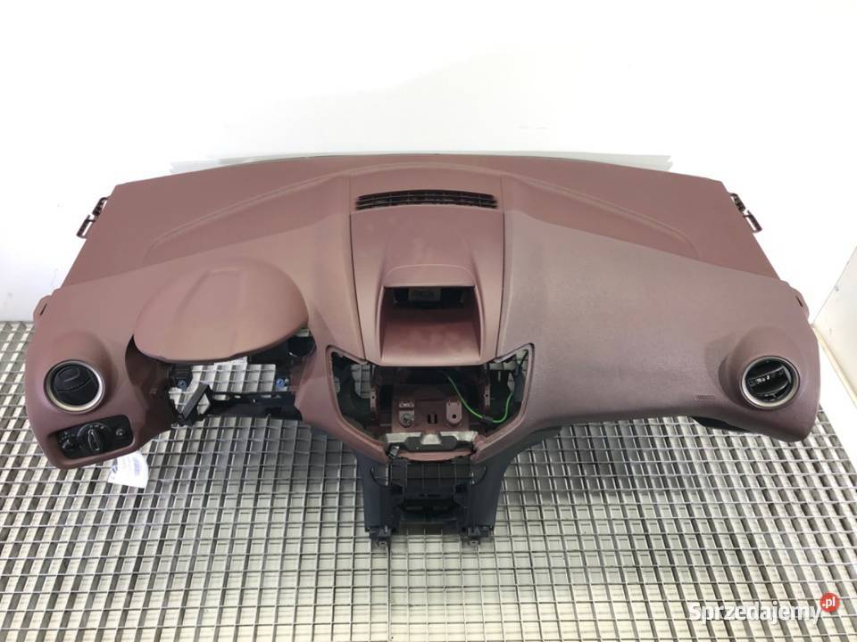 KOKPIT FORD FIESTA MK7 Hatchback KONSOLA DESKA Wyposażenie wnętrza sprzedam