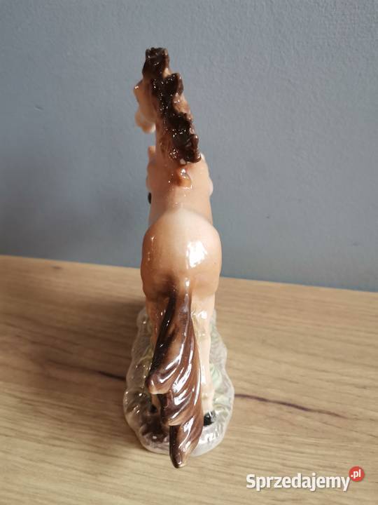 Stara figurka porcelanowa Koń