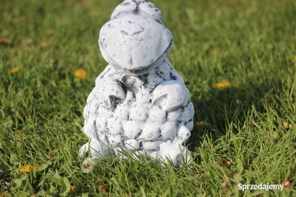 Figura ogrodowa baranek