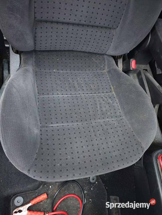 Fotel przedni prawy lewy Volkswagen Golf IV bora sprzedam