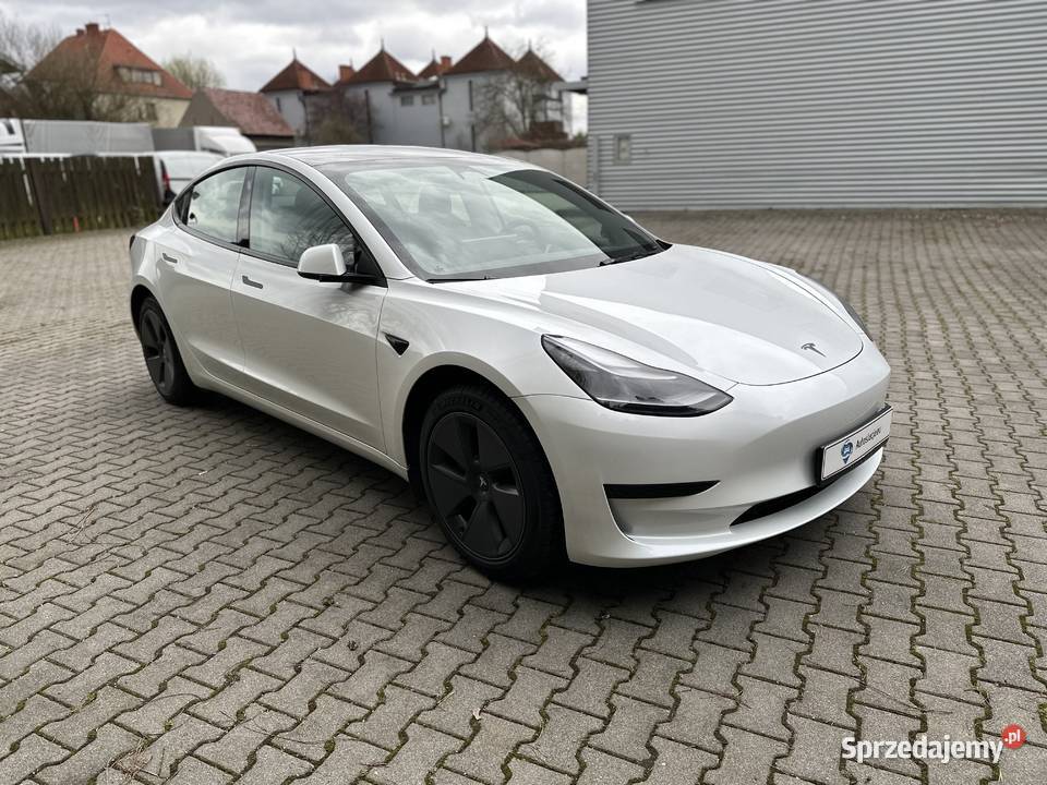 Tesla Model 3 wynajem długoterminowy z wykupem Warszawa