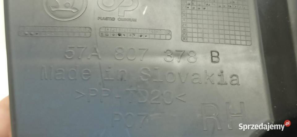 SKODA KAROQ ŚLIZG ZDERZAKA PRAWY TYŁ 57A807378B
