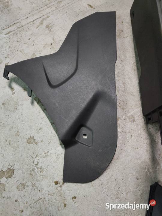 Ford Focus Mk3 HB 11r Tunel Środkowy Panel osobowe