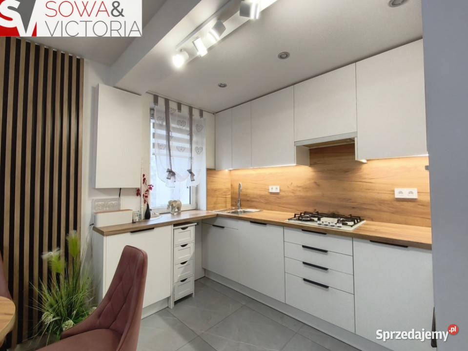 Komfortowe mieszkanie z widokowym balkonem Wałbrzych