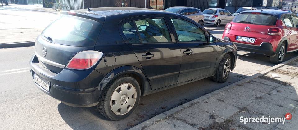 opel astra h 2004r 16 Rok produkcji 2004 Golesze Małe
