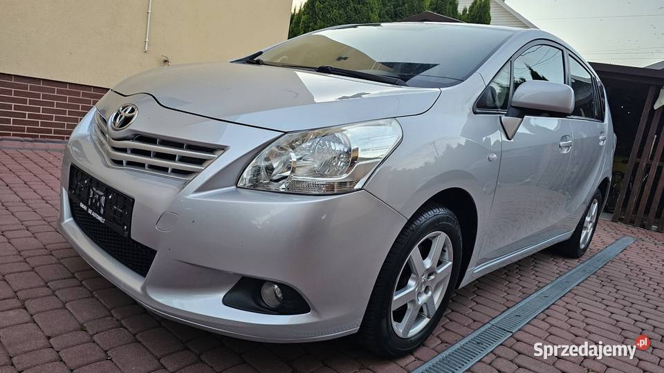 Toyota Verso 16 132 7 osobowa 160tyskm 2009r 160000km