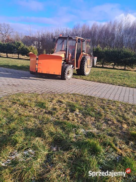 Traktor BUCHERPolytrac 40RS gotowy do Święta Katarzyna