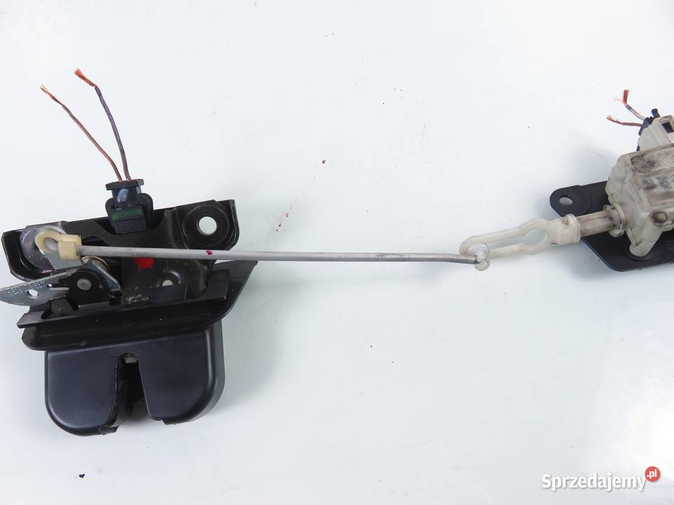 ZAMEK KLAPY AUDI A2 8Z0