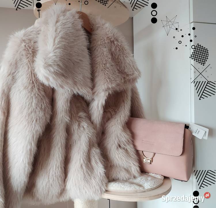 Futerko beżowe M do L Koszalin sprzedam