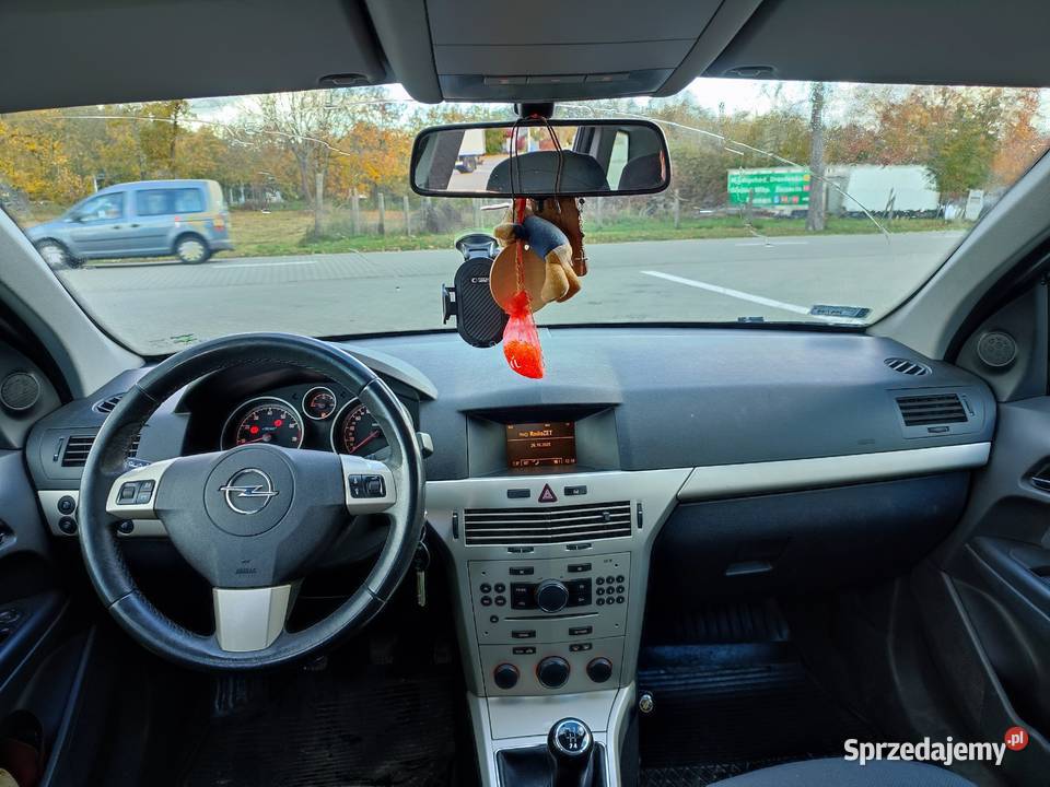 Opel Astra H kombi 2007 r Międzychód