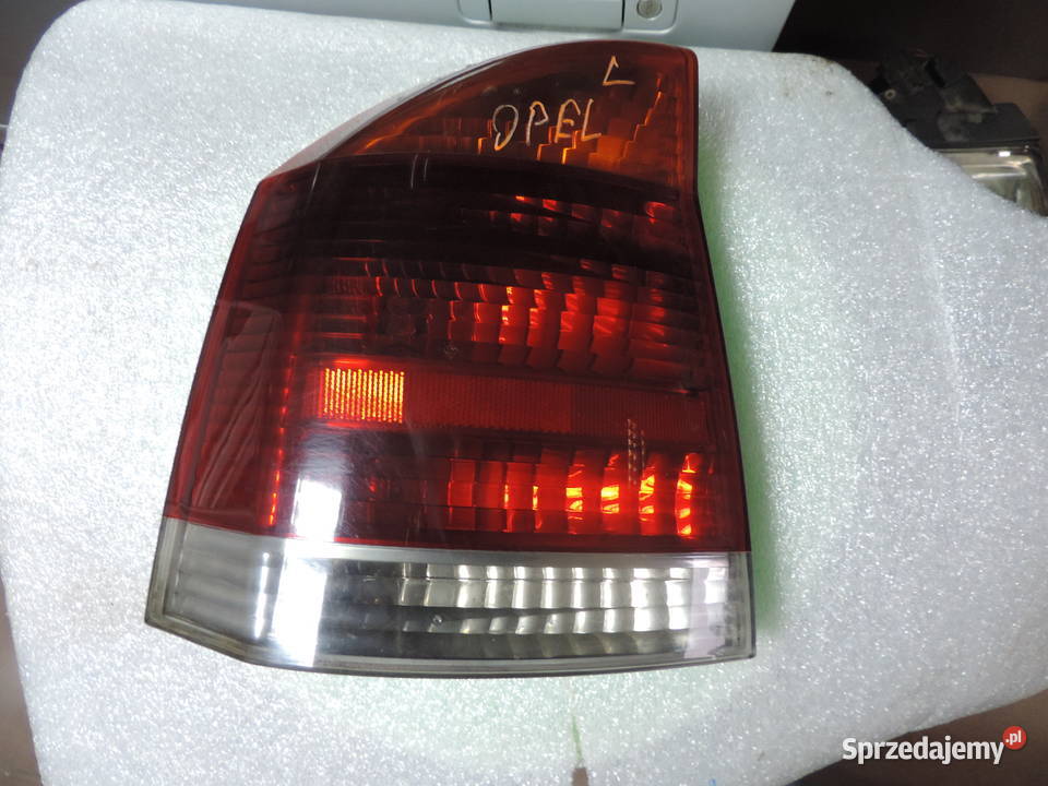 Lampa Lewy tył Opel Vectra C sedan Lewe