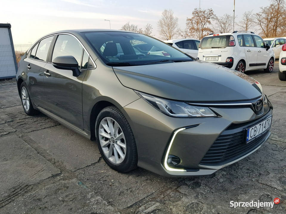 Toyota Corolla 15 Benzyna Salon Polska ABS