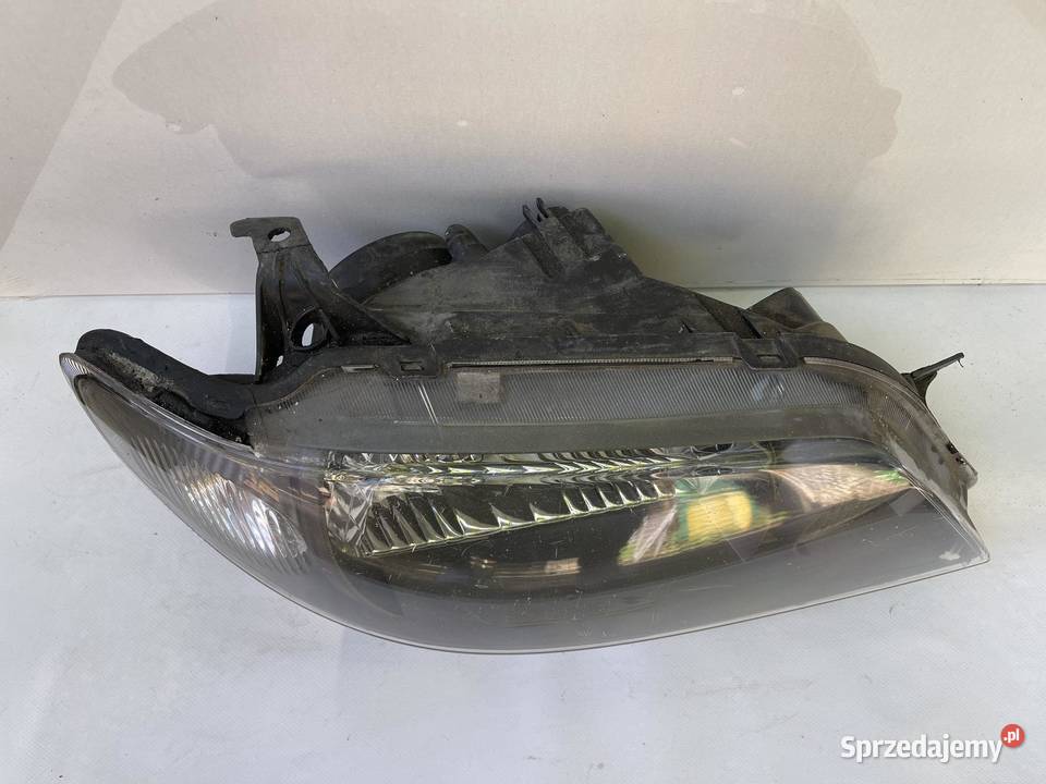 MAZDA 323F PRAWA LAMPA PRZÓD Ostroróg