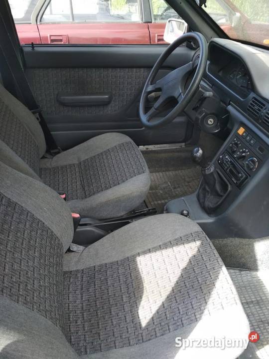 polonez 2000 49 000 przebiegubez Gródek-Dwór sprzedam