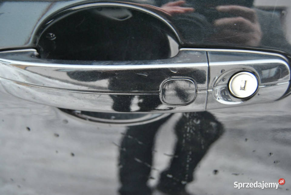 Ford Kuga El klapa LEDY Ksenony Park tonik Klima garażowany