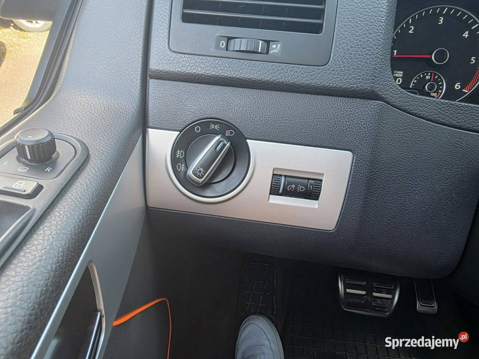 Volkswagen Multivan 20 TDI 180 Automat DSG Klima światła przeciwmgielne Słupsk