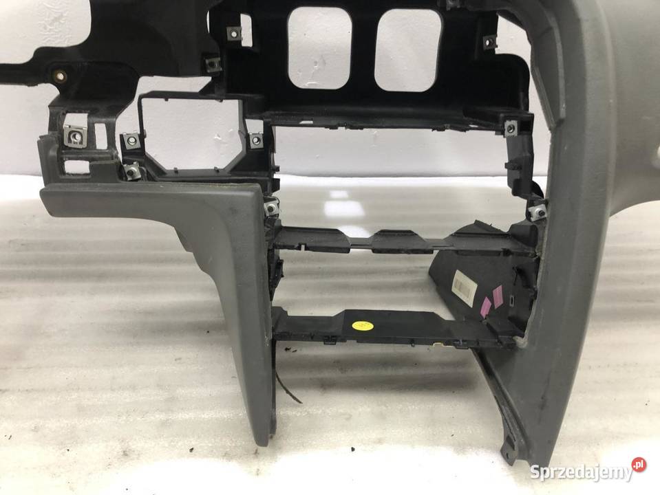 DESKA ROZDZIELCZA KONSOLA AUDI A6 C6 EUROPA