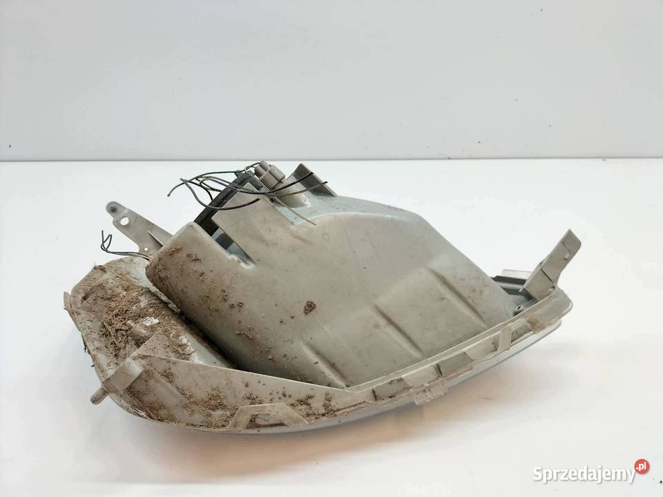 LAMPA PRZÓD LEWA EU PRZED LIFT ŁADNA Toyota sprzedam