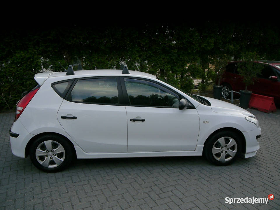 Hyundai i30 14i Stan b bez rdzy i korozji 1396cm3 Częstochowa sprzedam