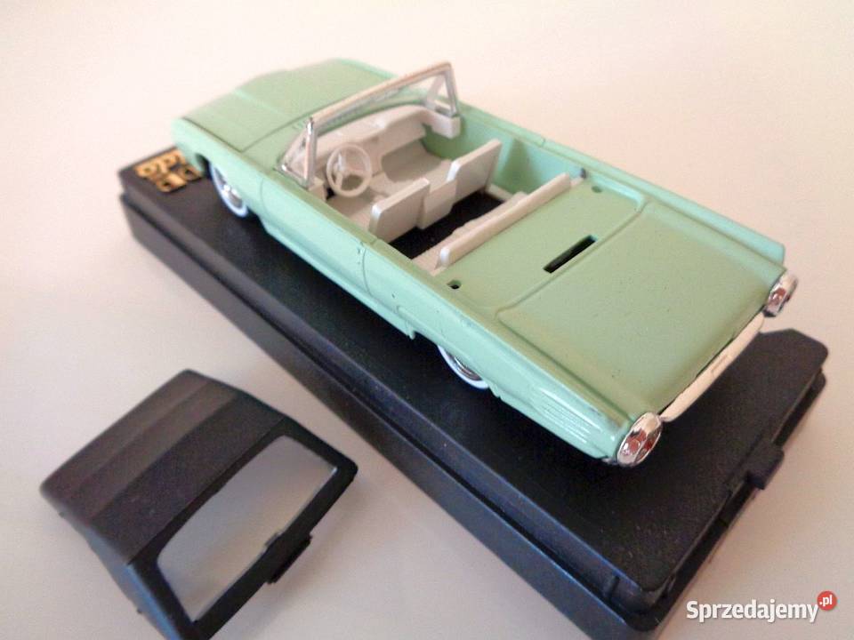 Sprzedam model FORD TBIRD 1961 Modelarstwo kujawsko-pomorskie Toruń