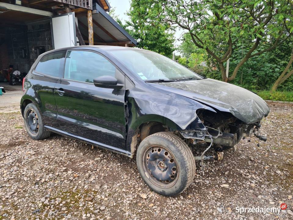 Vw polo 6R uszkodzony z francji na części L041 Proszowice sprzedam