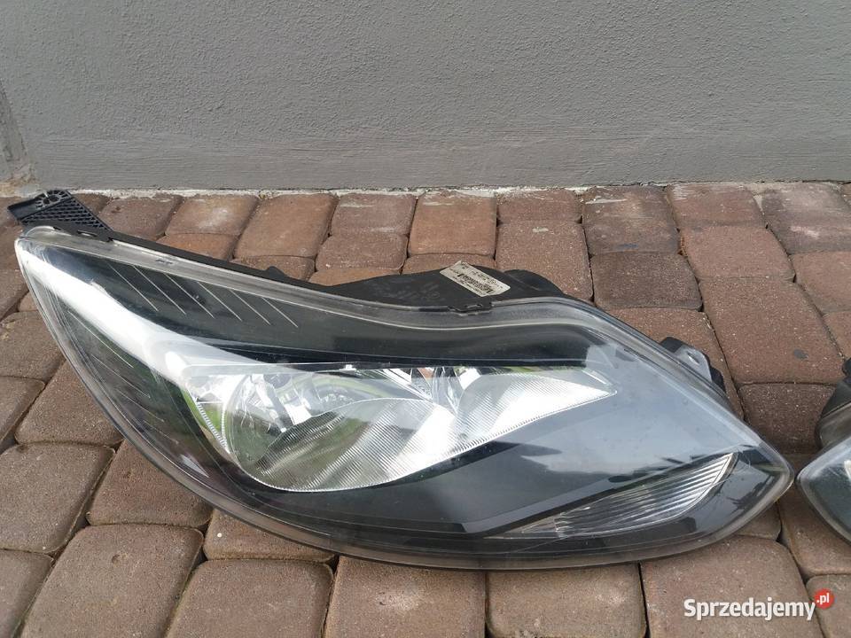 Sprzedam lampy używane przednie ford focus 2011r Lampy przednie Kały