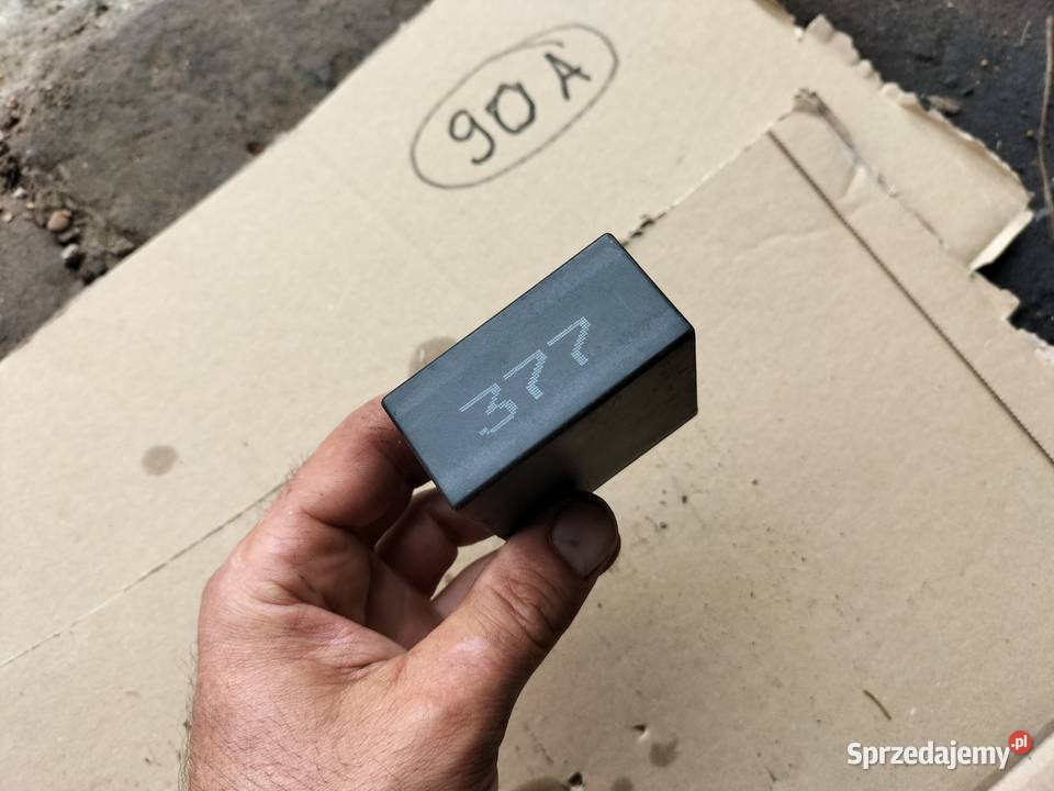 PRZEKAŹNIK 337 4B0955531A osobowe sprzedam