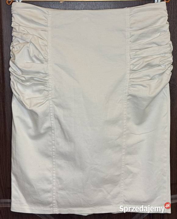 Biała spódnica ołówkowa Pruszków