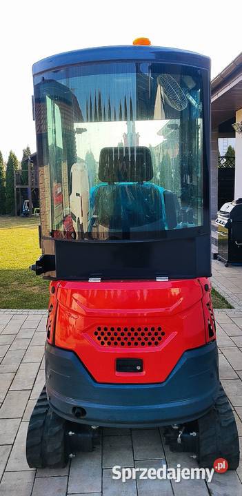 Minikoparka firmy NUOMAN NME18 18T Doruchów