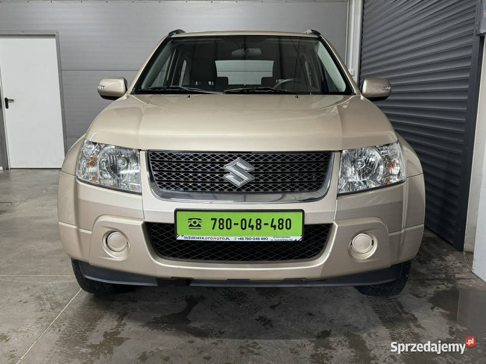 Suzuki Grand Vitara 68tyśkm salon bezwypadkowa lakier metallic Chechło