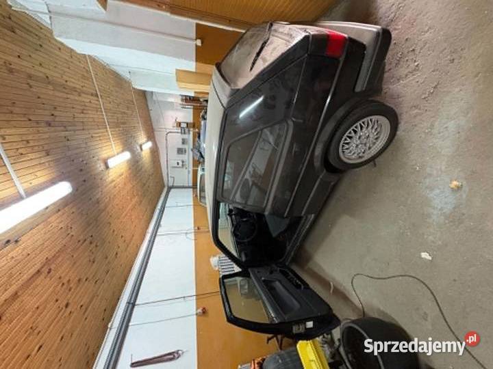 Sprzedam zestaw kolekcjonerskich samochodów benzyna Gutanów