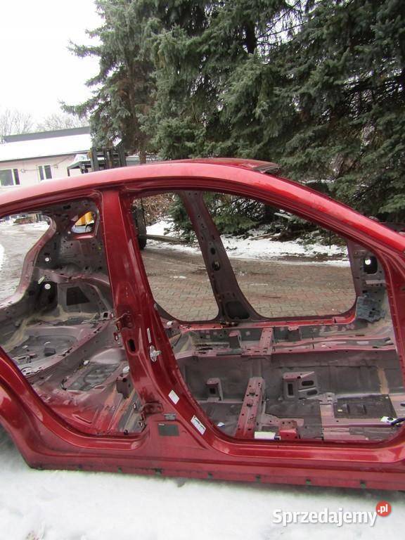 PRÓG SŁUPEK PRAWY PRAWA BOK MAZDA CX3 CX3 osobowe sprzedam