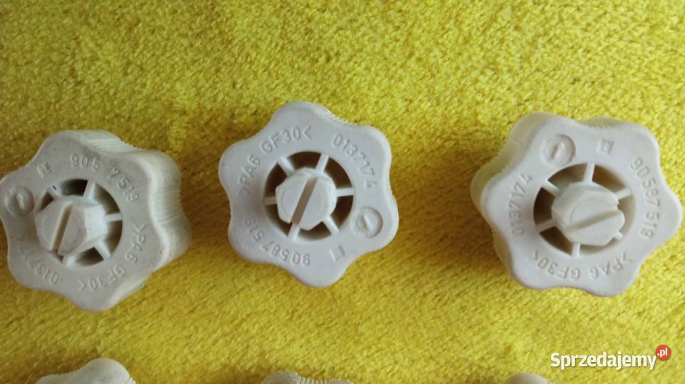 Nakrętka przykręcenia tylnej lampy opel astra g osobowe