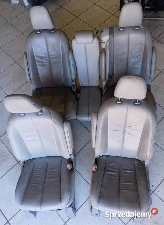 Fotele Kanapa Komplet Toyota Sienna 3 2011 podlaskie Wasilków