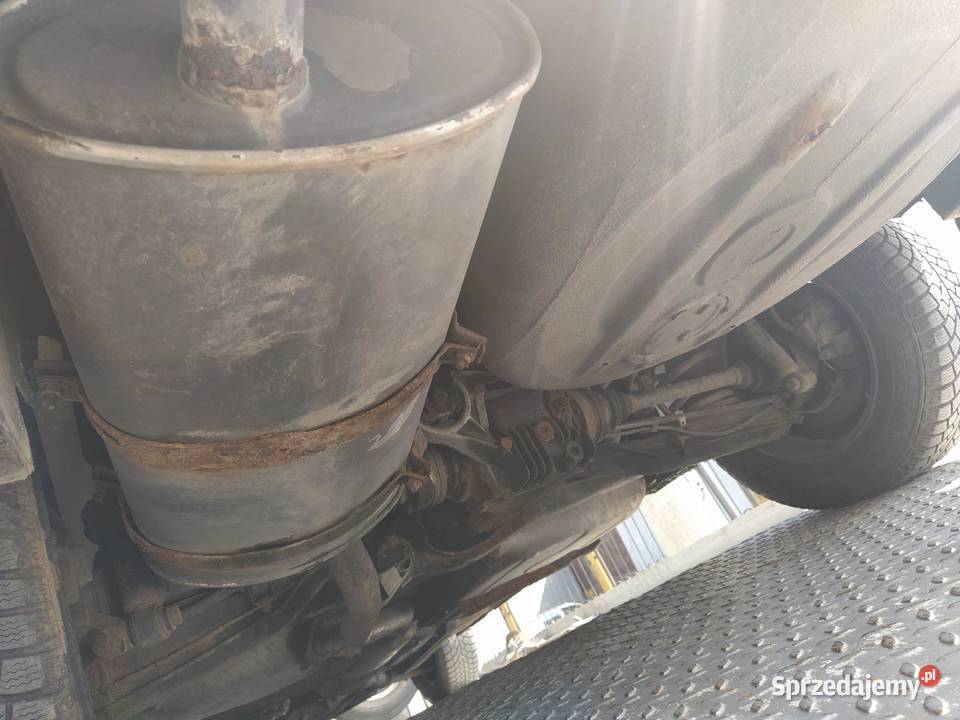 BMW 3 E30 18benz klimatyzacja 1 właściciel immobilizer Starachowice sprzedam