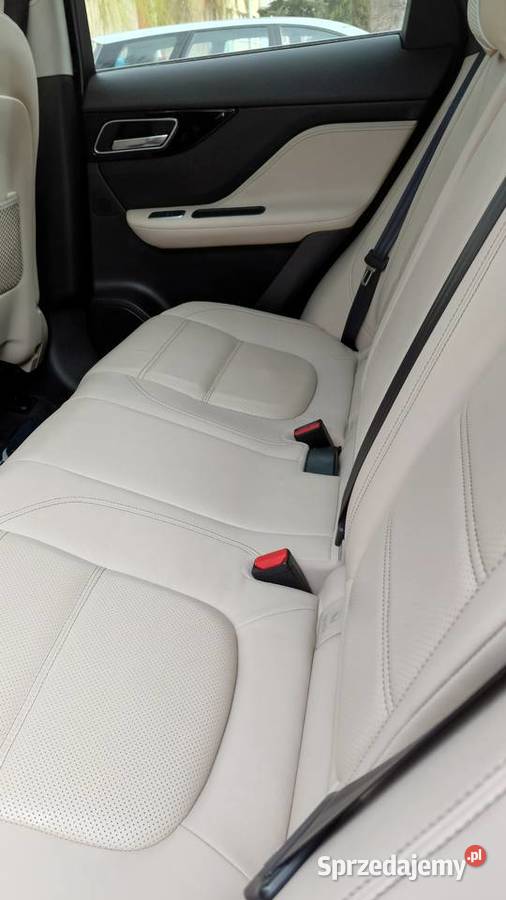 Jaguar FPace 20 w bogatej wersji Prestige benzyna podlaskie Białystok sprzedam