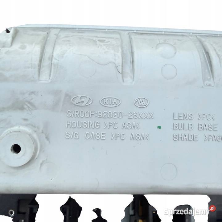 Lampa w podsufitkę oświetlenie kabiny HYUNDAI osobowe Barłogi sprzedam