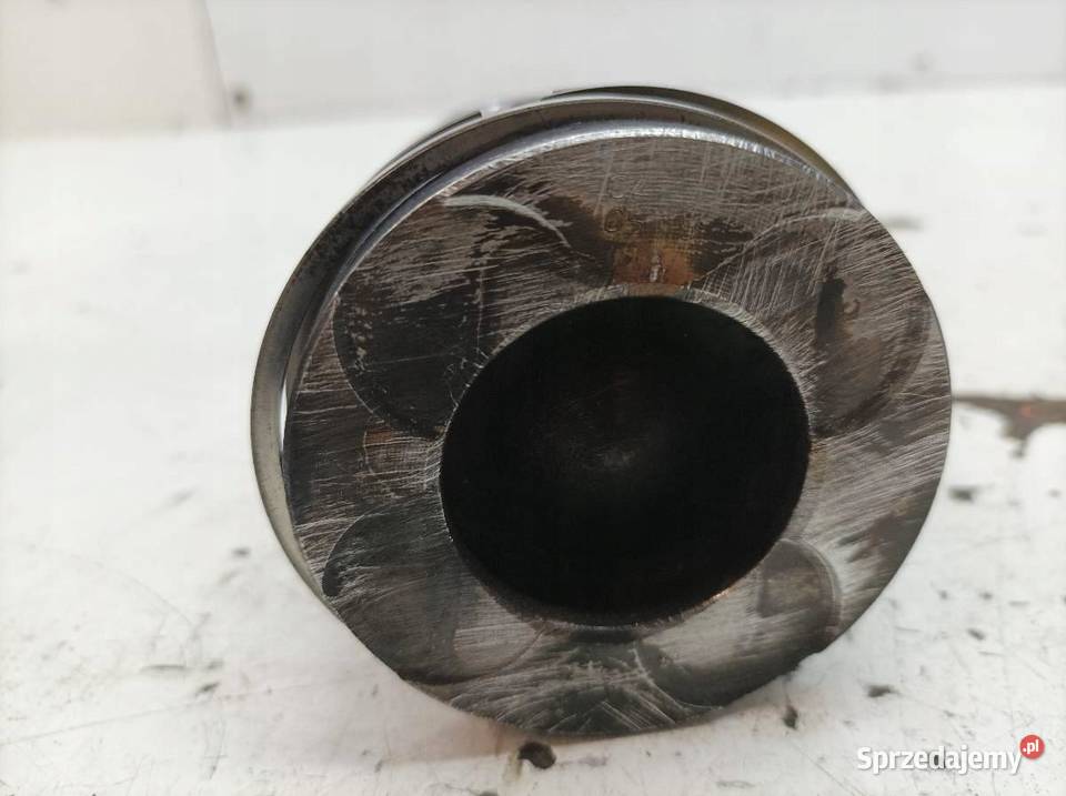 TŁOK KORBOWÓD 73502643 3004U 13 CDTI Opel Combo świętokrzyskie